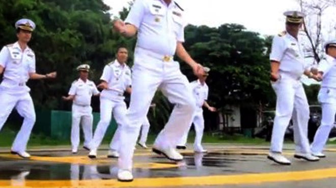 Thailand Gangnam Danc_Angu.jpg